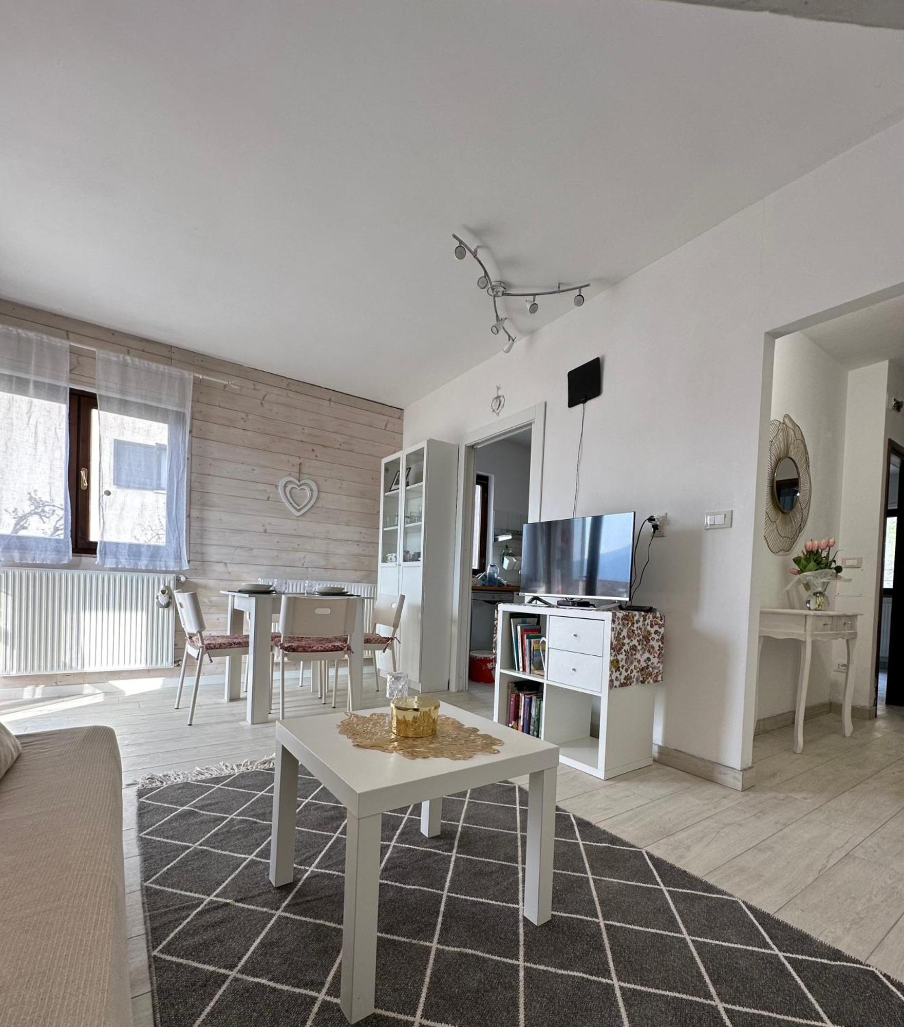 Lake Apartment Ischia White Tenna Exteriör bild