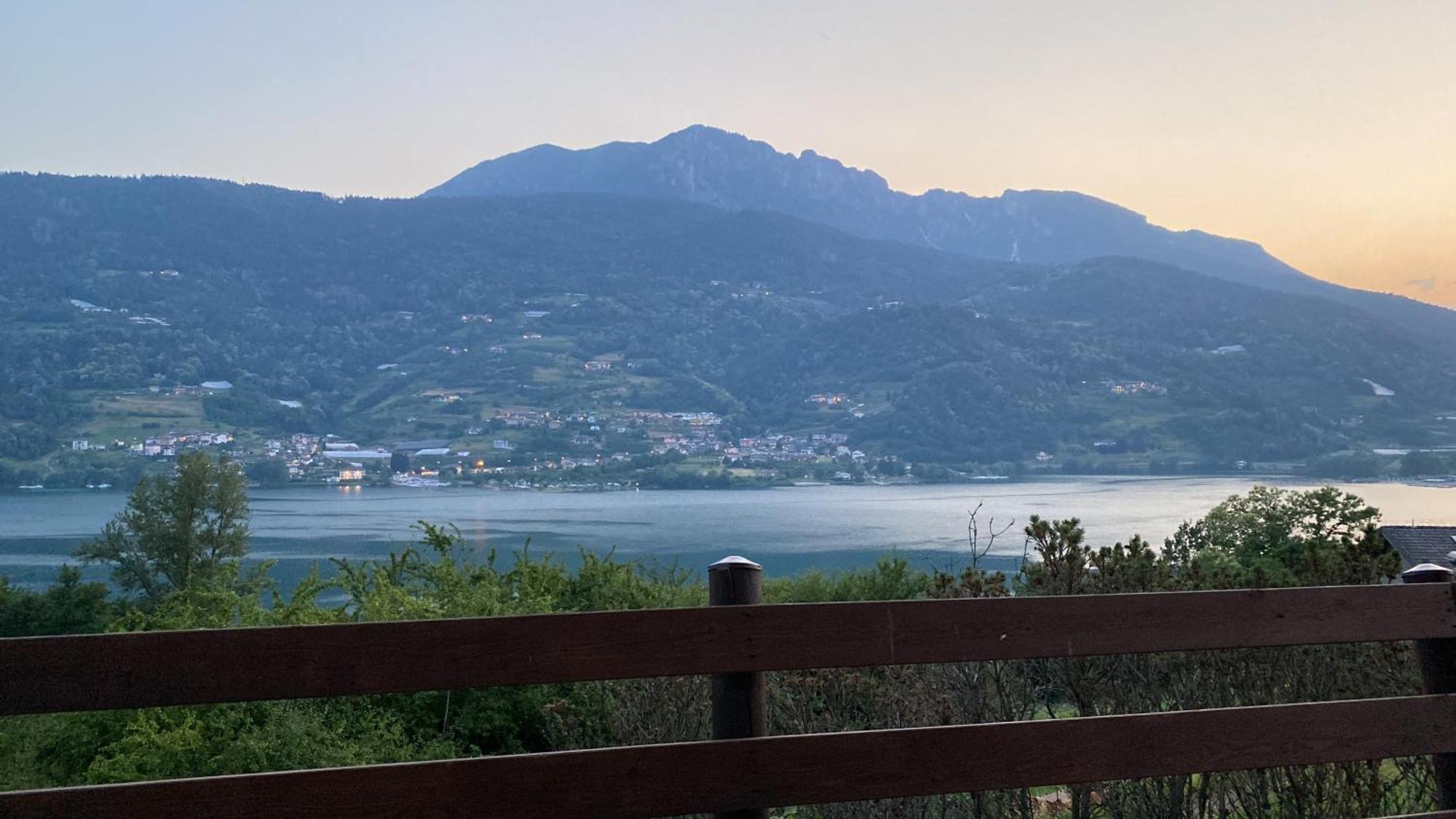 Lake Apartment Ischia White Tenna Exteriör bild